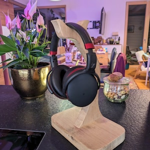 Headphone stand -solid oak- handmade in Bavaria Headset holder