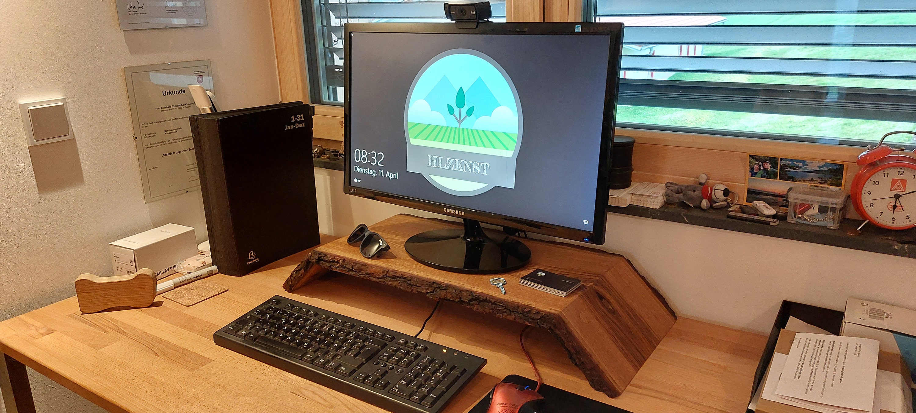 Riser with tree edge, monitor stand made of oak, screen riser