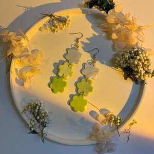 Triple Daisy Chain Earrings