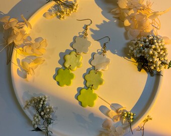 Triple Daisy Chain Earrings