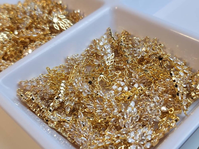 Dije de Flor Grande, Dije de Zirconia Cúbica Chapado en Oro de 18k 10 pieces
