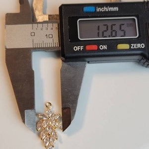 Dije de Flor Grande, Dije de Zirconia Cúbica Chapado en Oro de 18k imagen 8