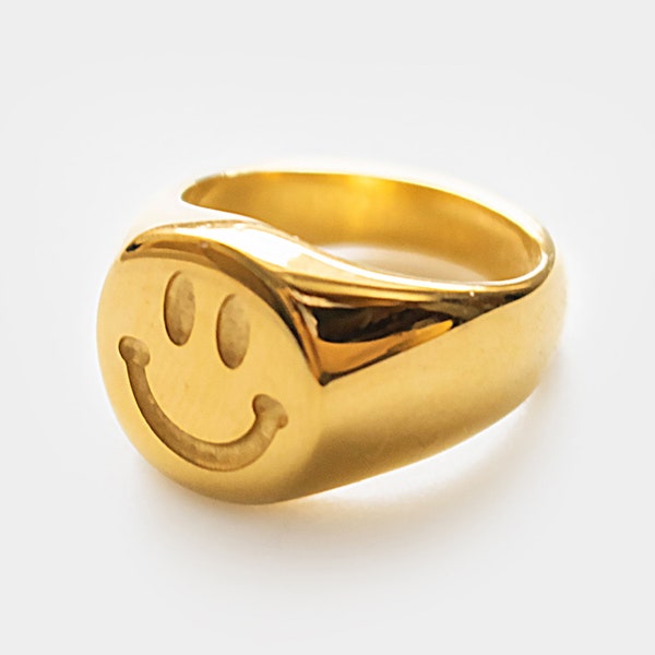 Smiley Face Ring, Smile Gold Ring, Chunky Smiley Ring, Dainty Smiley Face Ring, Gold Stainless Steel Ring, Gold Smiley Face, 18k gold plated