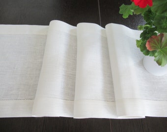 Chemins de table en lin artisanaux avec bords ajourés, couleur blanc - 140x36 cm (55"x14")