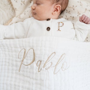 Gepersonaliseerde geborduurde katoenen gaas baby WITTE deken