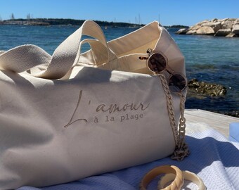 Travel bag in organic cotton, embroidered. For the races, the holidays, the beach. Diaper bag