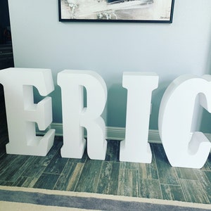 Letras y números grandes de espuma para cumpleaños y decoraciones de fiestas.