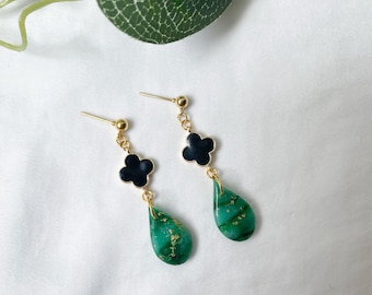 Clover Earrings Gold, Lucky Clover Earrings, Lucky Charm Earrings, Dark Green Earrings, Good Luck Earrings, Marbled Earrings, Letterbox Gift