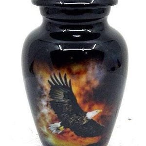 Eagle Flight Black Keepsake Urn – Engravable Mini Memorial Urn