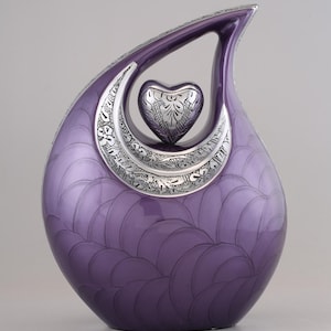 Teardrop Ashes Urn: Pearl finish with Silver Heart in multiple colors (7"–16" Tall)