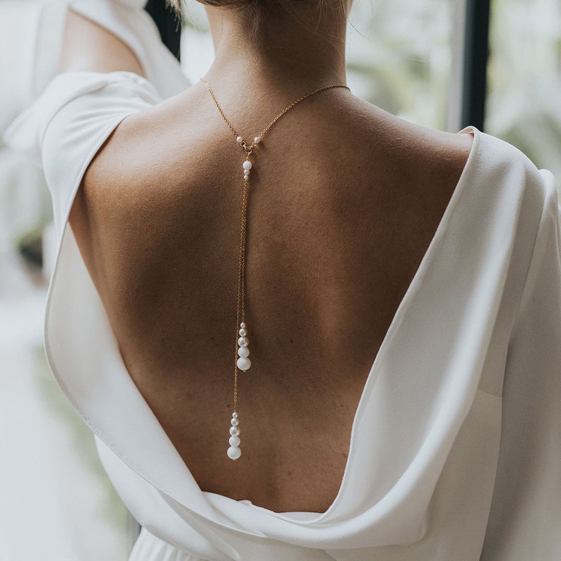 Rückenkette Braut mit Perlen