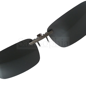High Quality Black Polarised Clip On Sunglasses. UV400 Protection.  SMACP013