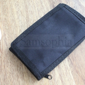 Schwarzes Velcro Canvas Tri Portemonnaie mit Kette.  4 Karten, 1 Notiz- und 2 Münzfächer Ideale Geschenkidee für Weihnachten oder Geburtstag SMW0043
