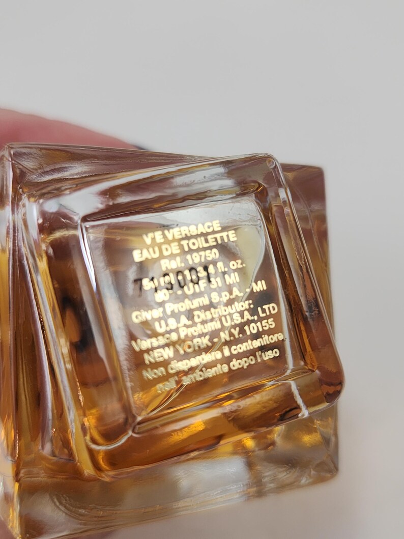 Perfume V'e Versace, botella de 3.4 onzas líquidas imagen 9
