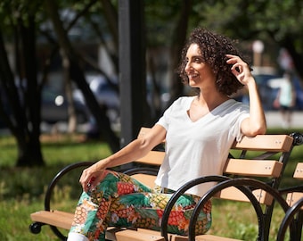 Eco-Friendly 100% Organic Cotton V-neck T-shirt for Woman | Cropped Boxy Fit