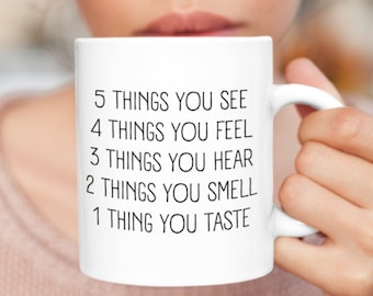 Tazza Grounding, 54321 Grounding, Tazza per la salute mentale, Regalo per la cura di sé, Tazza per terapeuta, Tazza per consulente, Tazza per l'ansia, Regalo per la depressione, Consapevolezza del disturbo borderline di personalità