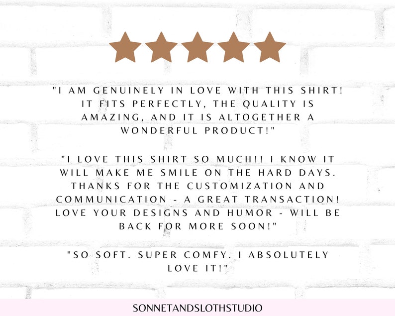 Peut inclure: Cinq &eacute;toiles pour un t-shirt avec le texte suivant : "Je suis vraiment amoureuse de ce t-shirt ! Il me va parfaitement, la qualit&eacute; est incroyable, et c'est un produit vraiment g&eacute;nial !"  "J'adore ce t-shirt !! Je sais qu'il me fera sourire les jours difficiles. Merci pour la personnalisation et la communication - une excellente transaction ! J'adore vos designs et votre humour - je reviendrai bient&ocirc;t pour en commander d'autres !" "Tellement doux. Super confortable. Je l'adore !"