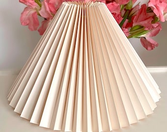 Creamy Vanilla Off White Nordic Pleated "Plisse" Retro Lamp Shade with Clip on Frame. Has Signs of Aging and Use. Please See Photos!