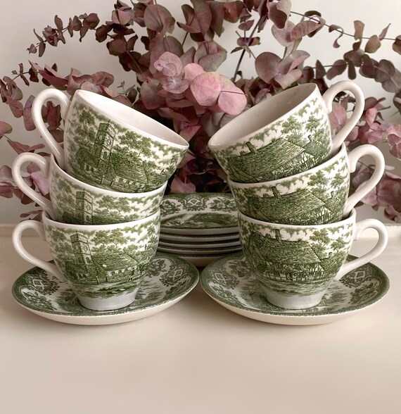 価格はカップ1個とソーサー1個の価格です。オールド・インズ・シリーズ  