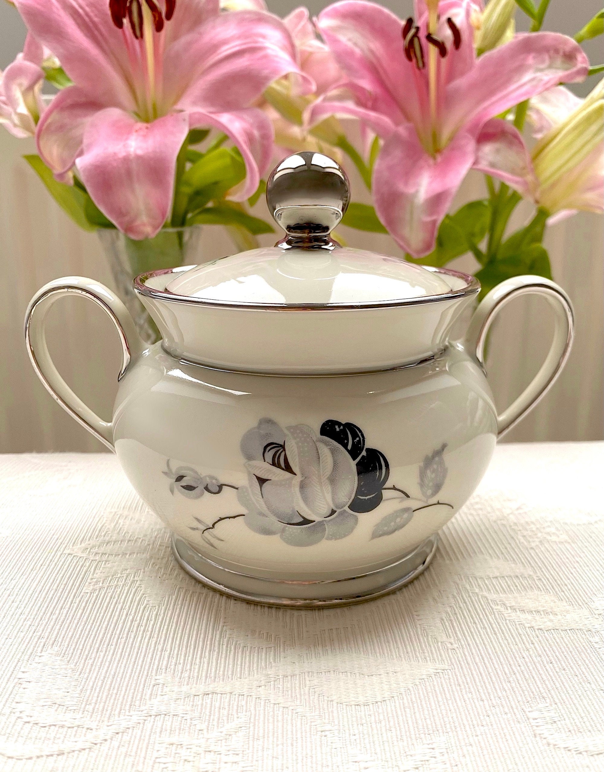 Kjøbenhavns Porcellains Maleri KPM Black Rose Antique 1910 Kjøbenhavns Porcellains Maleri KPM Black Rose Antique 1910
