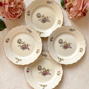 Price is for 1 Plate. Green Orange Peony First Class No. 910-1626 Royal Copenhagen Frijsenborg. Off White 15 cm Diameter Cake/Side Plate