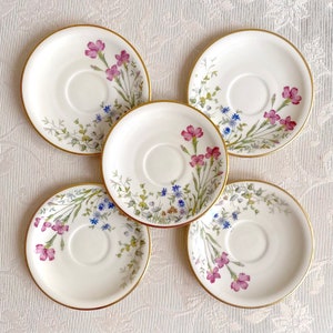 Saucer with Gold Trim and Beautiful Meadow Flower Motive on Off White Porcelain. K&A Krautheim Selb Bavaria Wiesengrund Bergeshöh'n. Scene L