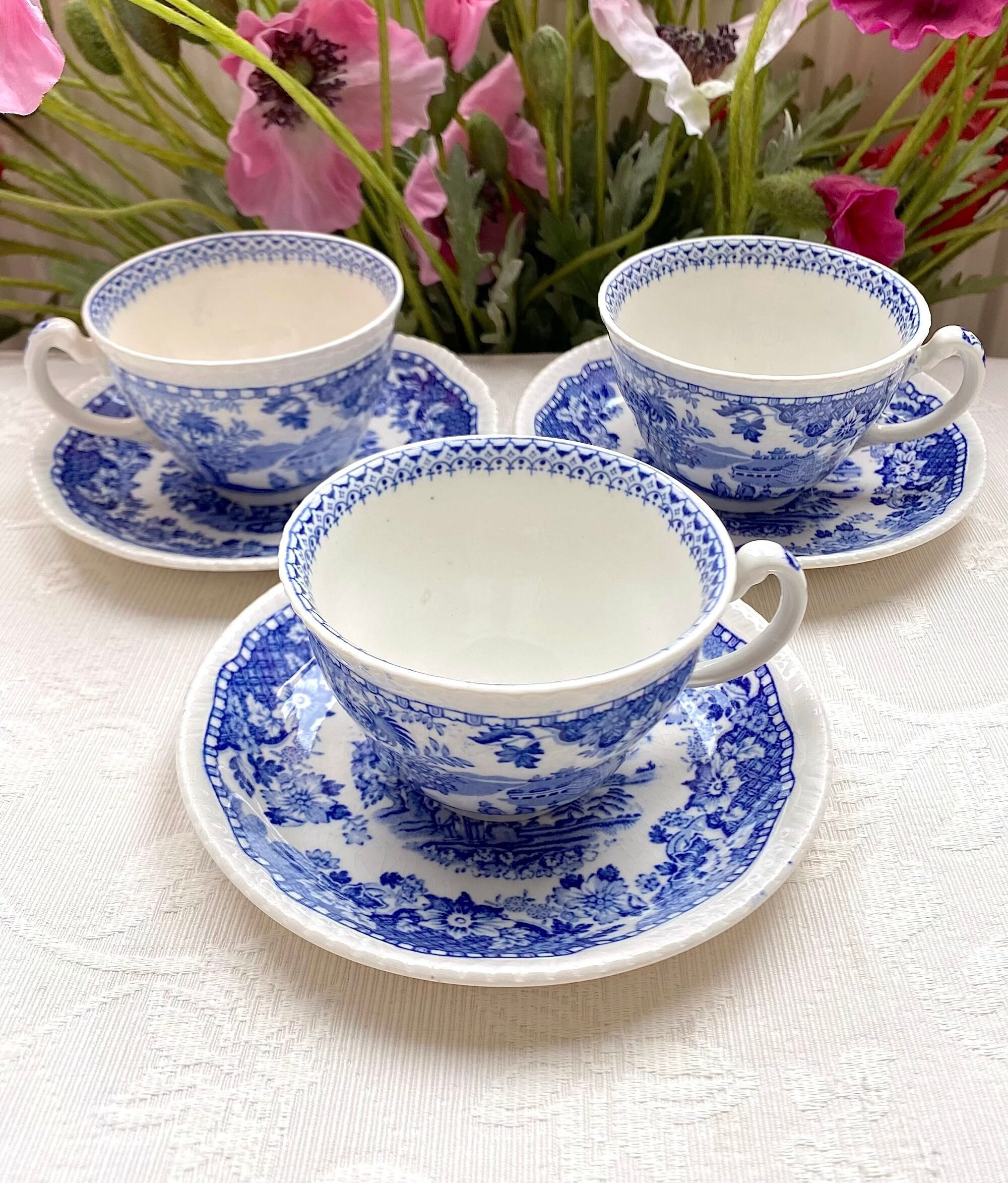 Juego de tazas y platillos de té de porcelana fina, diseño floral azul  pastel, tazas de té con caja de regalo para mujeres y madres, 7 onzas