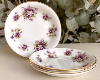 Sweet Violets Vintage Fine White English Porcelain. Rare Royal Albert Bone China Petite Round Tray Plate with Gold Trim. Price is for 1 Tray