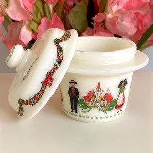 French Vintage Labeyrie Off White Lidded Milk Glass Jar with Knob and Pyrex Material. Rustic Folk Motive. Terrine Simplex France