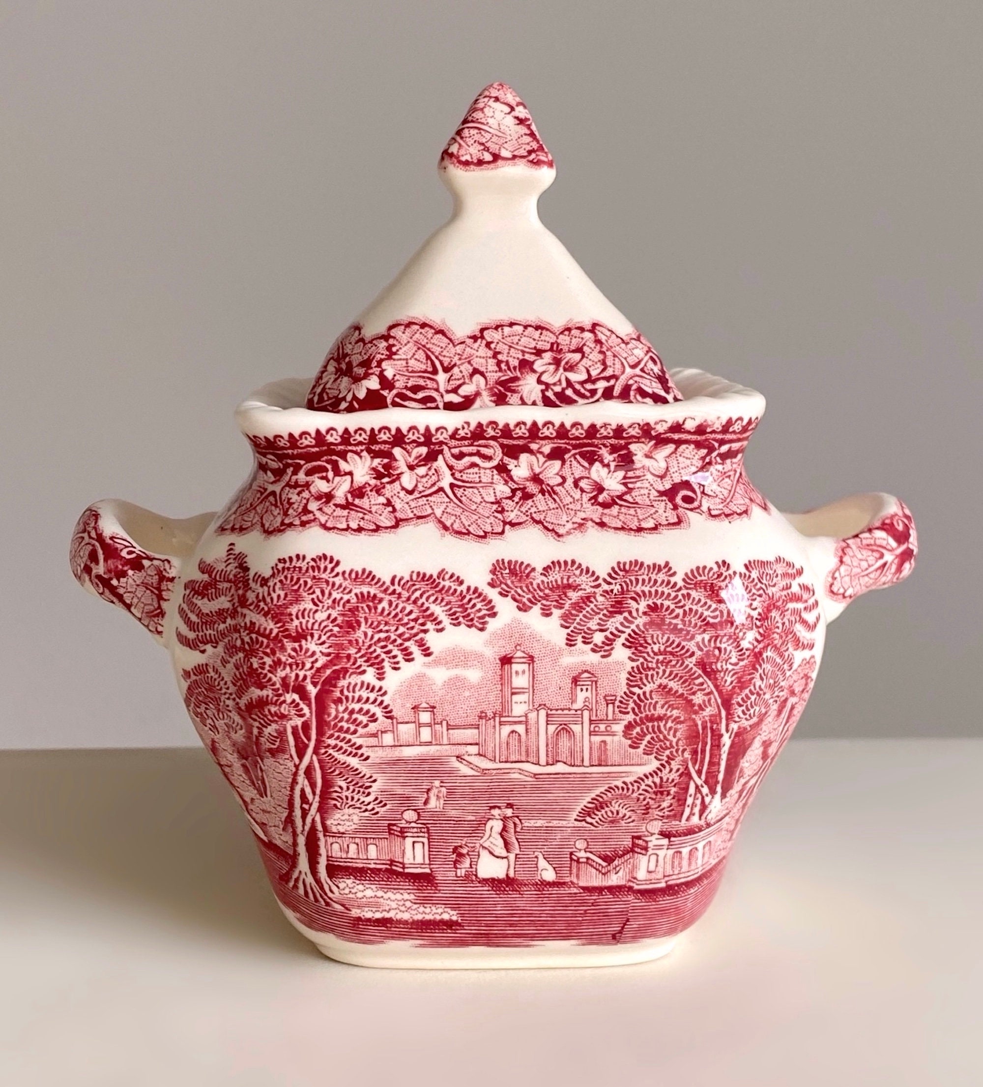 Masons Vista Ironstone Lidded Sugar Bowl with Handles and Off White Color. Red Pink Antique Rare Fajance. Made in England. Read Description!