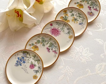 Price is for 1 Tray Plate. 9 cm Diameter Petite Round Tray Plate with Beautiful Assorted Wildflower Motive. Rare Krautheim Bavaria Porcelain