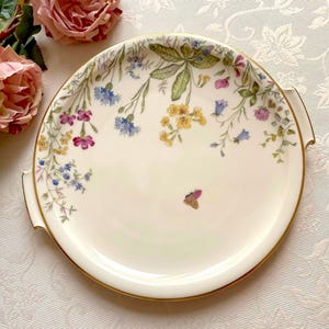 Wild Flower Motive on Off White Porcelain. Large Round Serving Plate with Handles and Gold Trim. Krautheim Bavaria Wiesengrund Bergeshöh'n