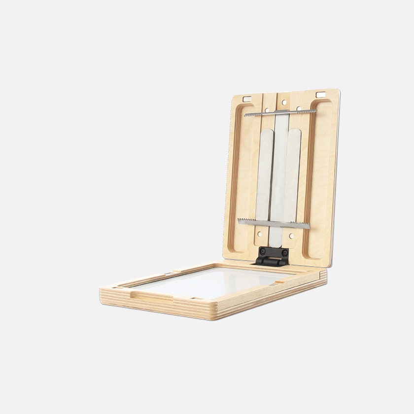 New Wave u.go Plein Air | Anywhere Pochade Box, 6x8x1.18 Inches, Plein Air Easel, Painting Easel, Art Easel