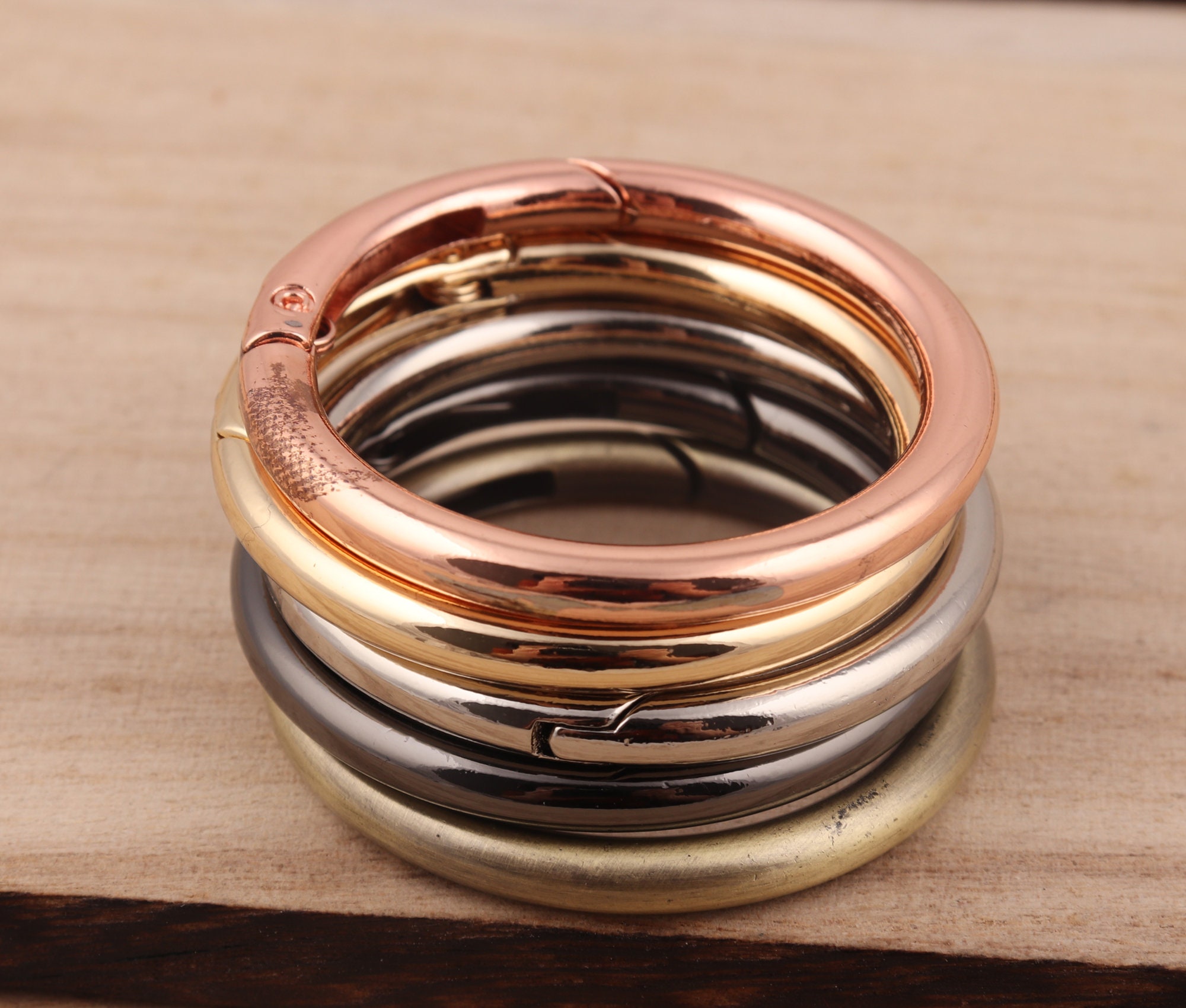 Wealrit 10 pcs Round Carabiner Gold Spring O Rings Keyring Buckle Metal O  Ring(Inner Diameter: 0.5)