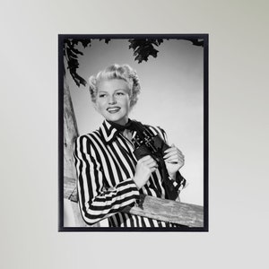 Rita Hayworth (1948) Print Poster Vintage Picture Gift In Various Sizes Unframed