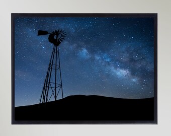 De Melkweg Galaxy boven een windturbine print poster foto cadeau in verschillende maten niet ingelijst