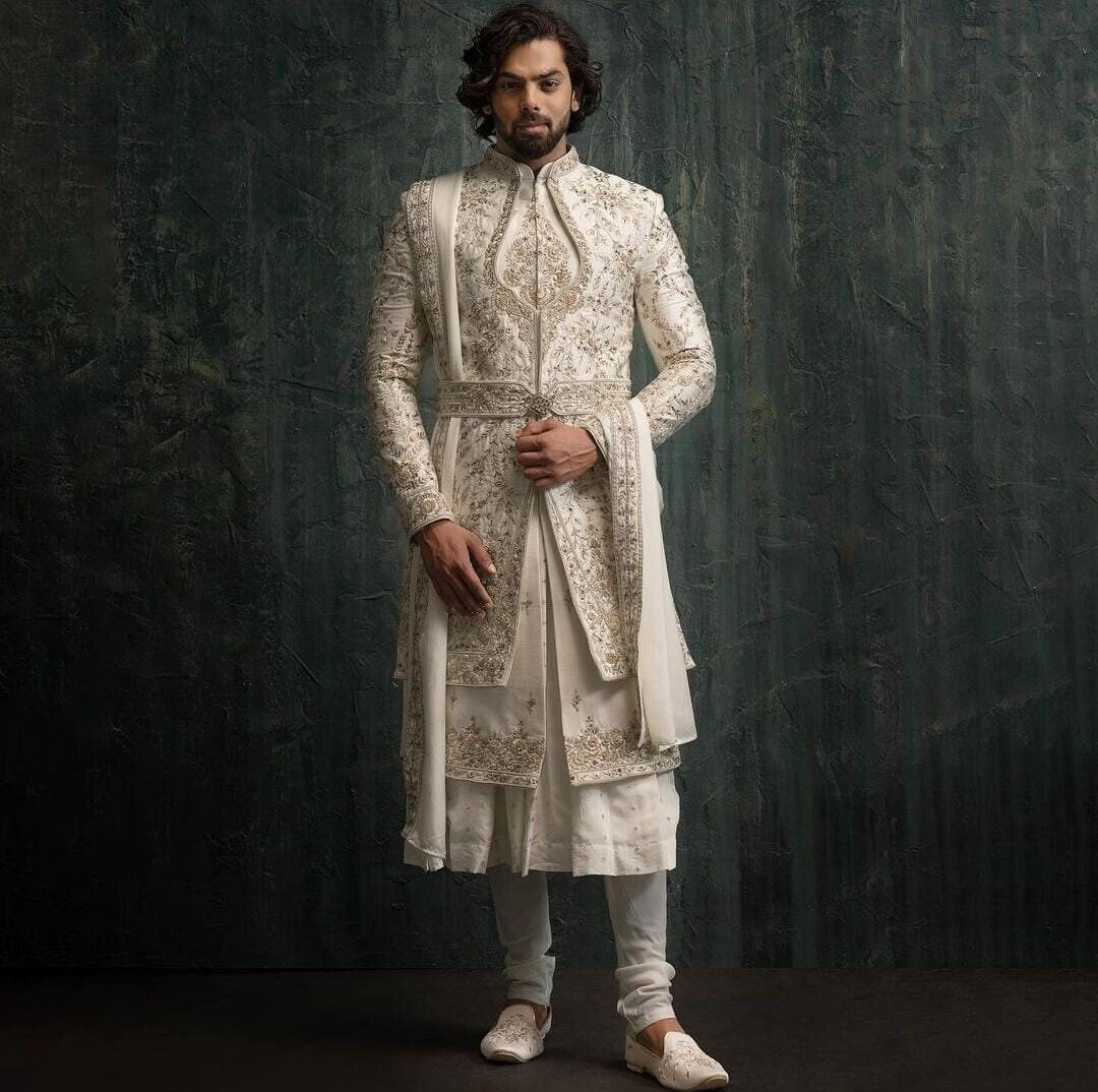 Ivory Sherwani Zig Zag Pattern Silver Work Set