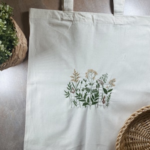 Embroidered wildflower Tote Bag, Embroidery wildflower floral Tote, Flower Canvas Bag, Simple Minimalistic Design Canvas Bag,Canvas Tote Bag