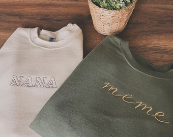 Custom embroidered sweatshirt , Grandma custom embroidered sweatshirt , grandma crew neck sweatshirt , gift for mom , gift for grandma