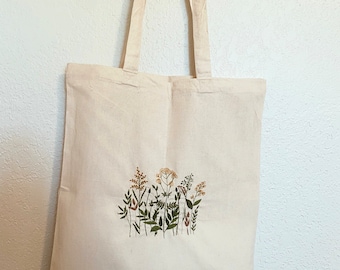 Embroidered wildflower Tote Bag, Embroidery wildflower floral Tote, Flower Canvas Bag, Wildflower bag, EmbroideredCanvas Bag,Canvas Tote Bag