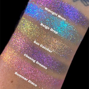 Strawberry Moon Full Moon Holochrome Pressed Eyeshadow, holographic multichrome eyeshadow, colorful eyeshadow, best eyeshadow singles
