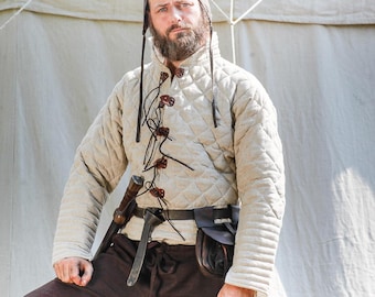 Gambeson „Wolfenwacht“– Mittelalterlicher Rüstwams, gepolsterte LARP Jacke, Ritterrüstung, Gewandung, Mittelalter Kleidung, wattiert, Unisex