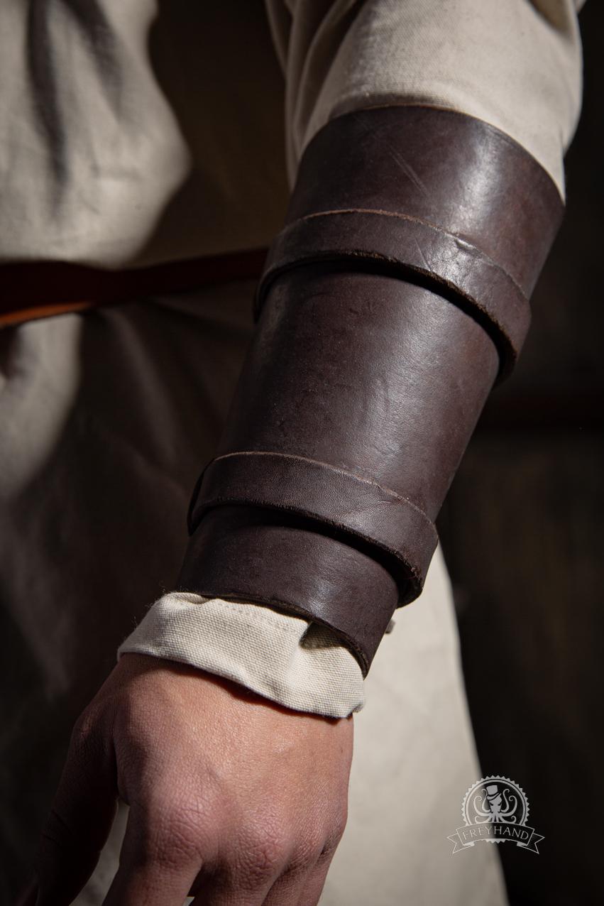 Protège-bras Celte En Cuir Avec Rivets – Armure Bracers – Médiéval / Renaissance