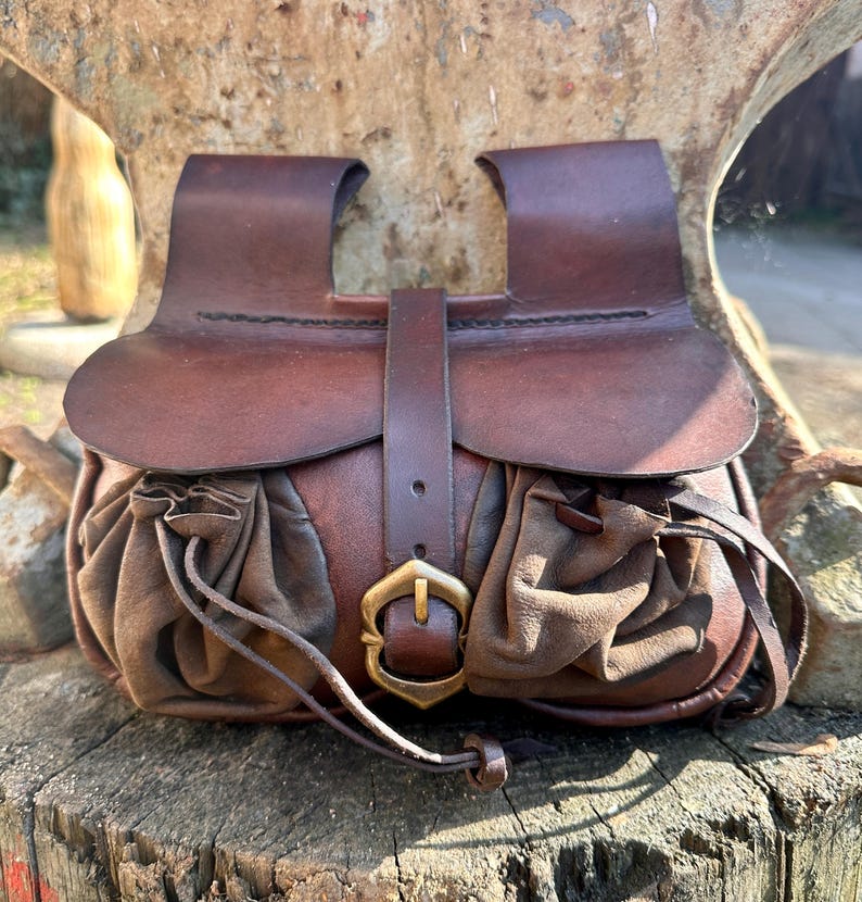 Kidney pouch “Louis” medieval leather belt bag, LARP bag, historical clothing, leather pouch, knight image 3