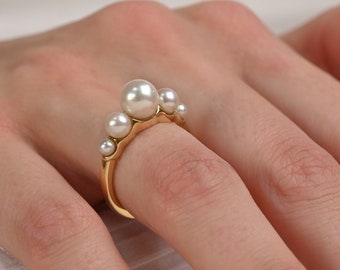 18ct Yellow Gold 5 Pearl Ring