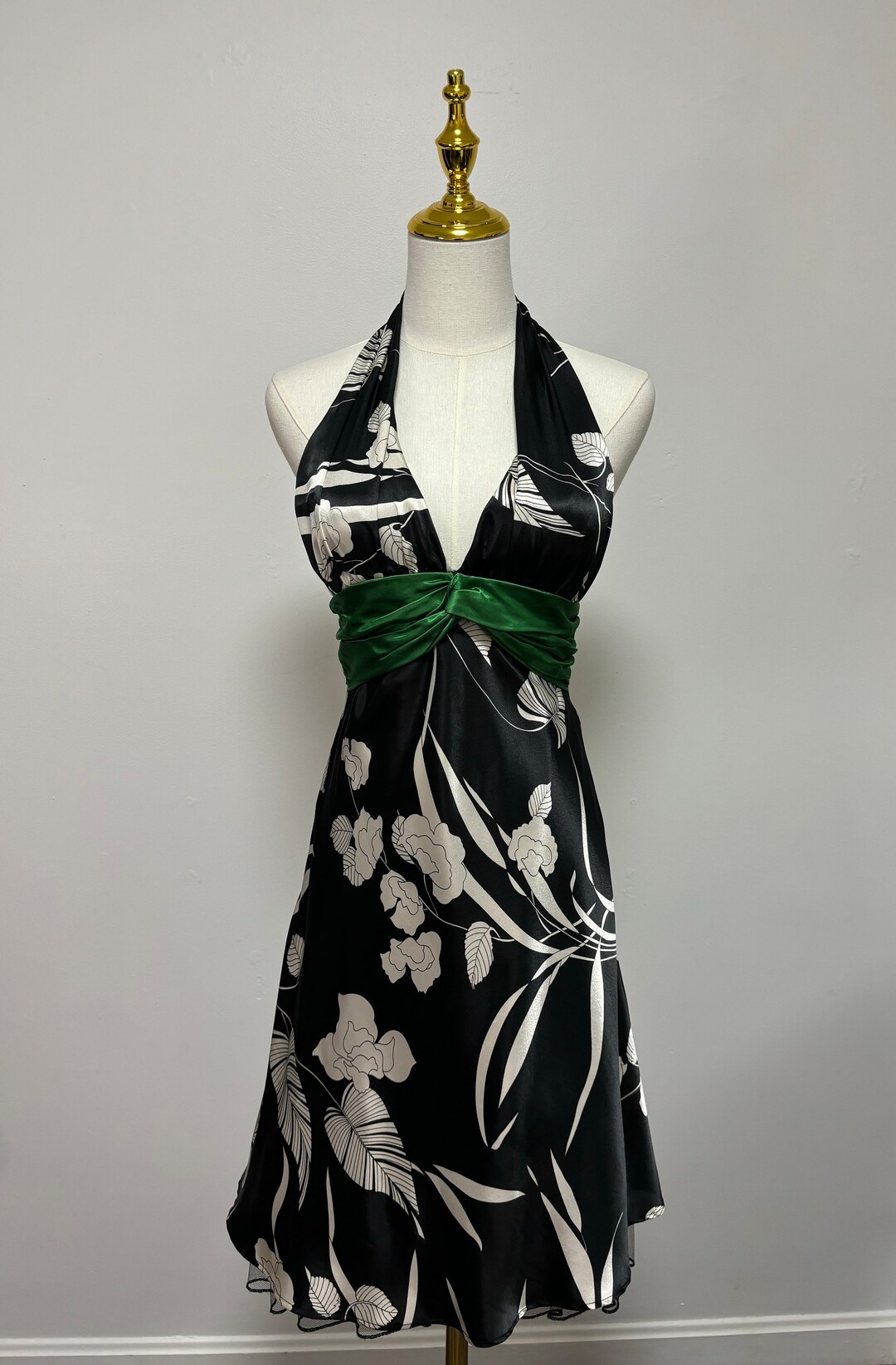 Vintage pink 90’s halter neck dress