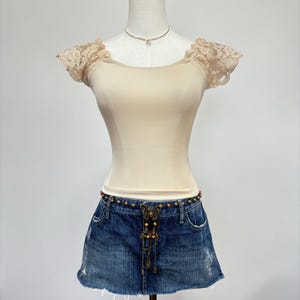 Vintage Y2K Cream Lace Cap Sleeve Top | Size S/M