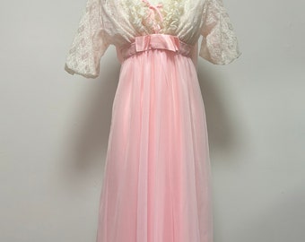 Vintage 60’s Pink Lace Chiffon Nightgown Set Peignoir | Size S/M