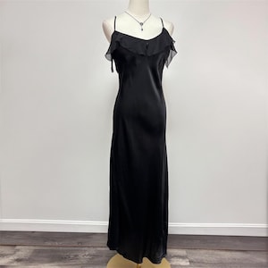 Vintage 00’s Black 100% Silk Ruffle Nightgown Gothic Romantic | Size L
