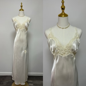 Victoria’s Secret Vintage 90’s Ivory Satin Nightgown | Size L